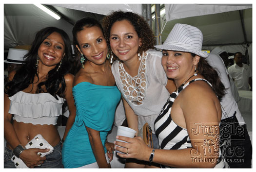 wicked_in_white_2011-120