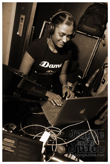 busspepper_ladies_night_jul9-041