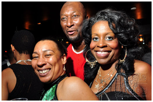 cuchi_la_la_2011_dec10-004