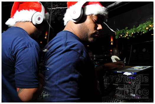 cuchi_la_la_2011_dec10-011