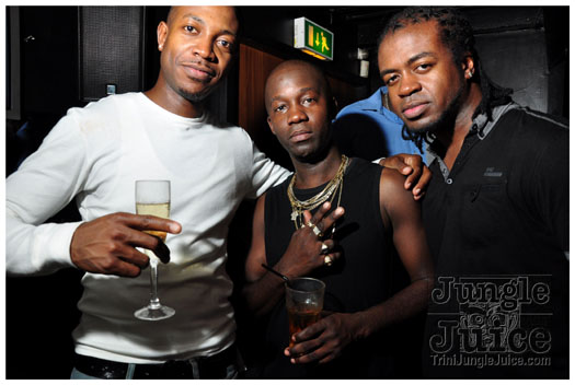 cuchi_la_la_2011_dec10-037