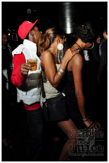 cuchi_la_la_2011_dec10-042