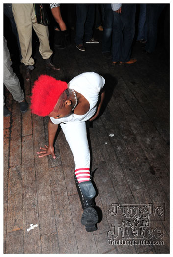 de_warm_up_session_2011-035