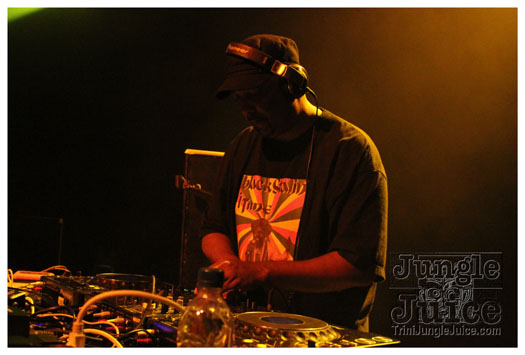 poisonuk_international_dj_splash_aug27-113