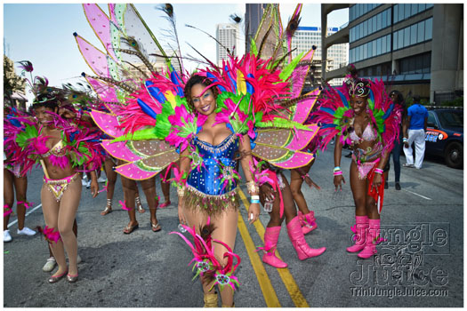 atl_carnival_parade_2012_pt1-010