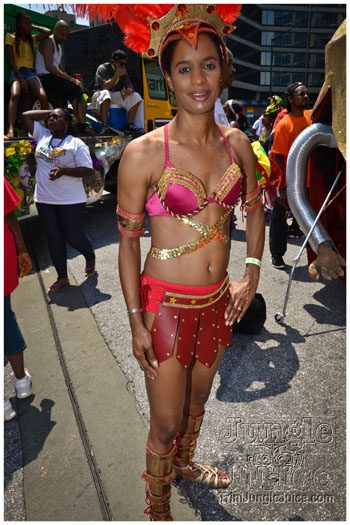 atl_carnival_parade_2012_pt1-043