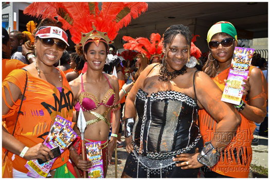 atl_carnival_parade_2012_pt1-045