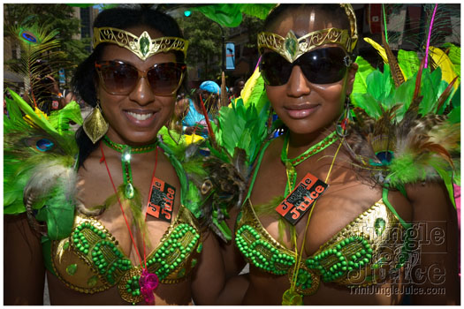 atl_carnival_parade_2012_pt1-060
