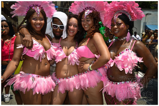 atl_carnival_parade_2012_pt1-067