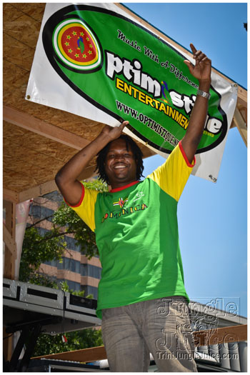 atl_carnival_parade_2012_pt1-070