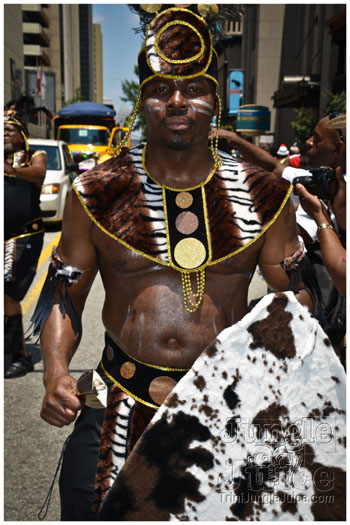 atl_carnival_parade_2012_pt1-112