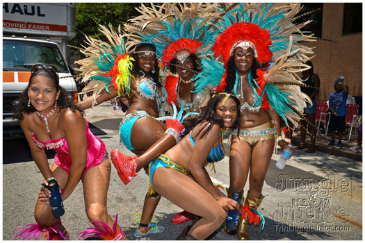 atl_carnival_parade_2012_pt2-007