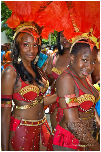 atl_carnival_parade_2012_pt2-020