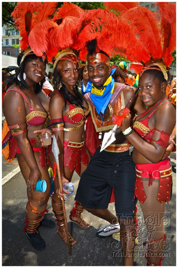 atl_carnival_parade_2012_pt2-021