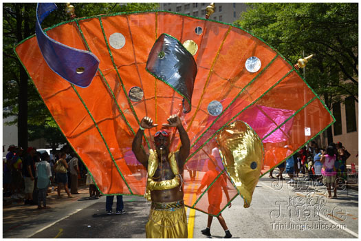 atl_carnival_parade_2012_pt2-041