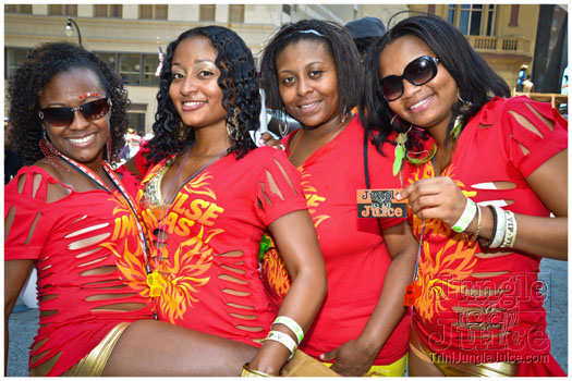 atl_carnival_parade_2012_pt2-057