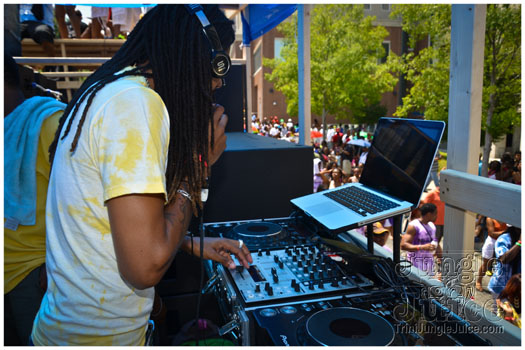 atl_carnival_parade_2012_pt2-099