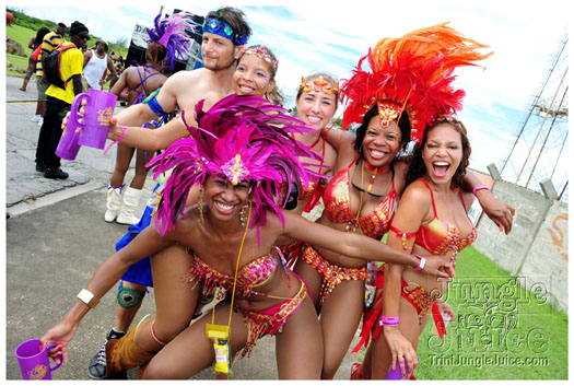 kadooment_day_baje_2012-005