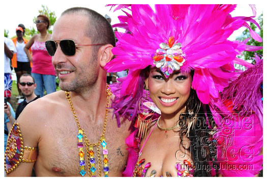 kadooment_day_baje_2012-042