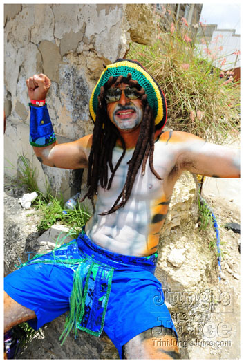 kadooment_day_blue_box_2012-009