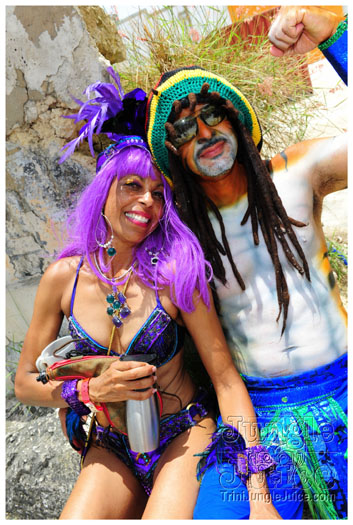 kadooment_day_blue_box_2012-010