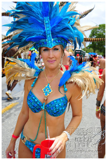 kadooment_day_blue_box_2012-018