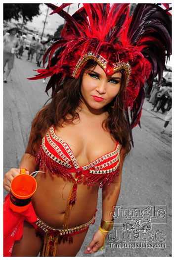 kadooment_day_blue_box_2012-021