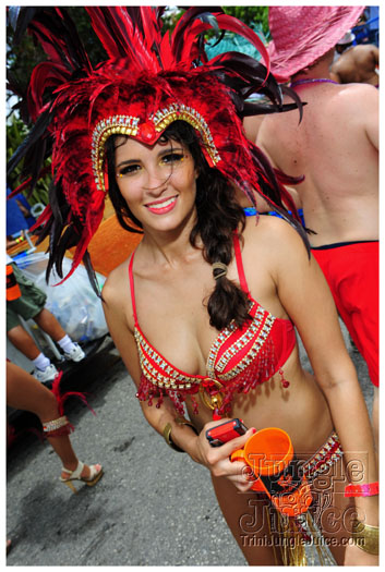 kadooment_day_blue_box_2012-023