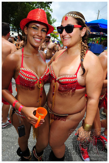 kadooment_day_blue_box_2012-025