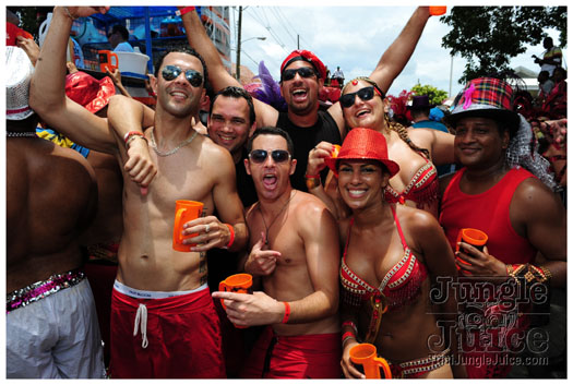 kadooment_day_blue_box_2012-030