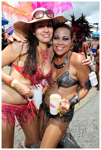 kadooment_day_blue_box_2012-045