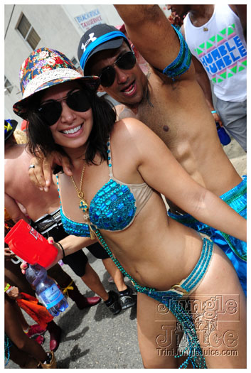 kadooment_day_blue_box_2012-046