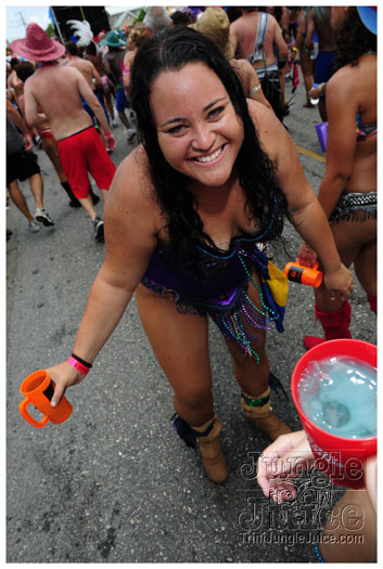 kadooment_day_blue_box_2012-048