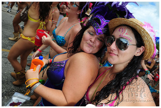 kadooment_day_blue_box_2012-050