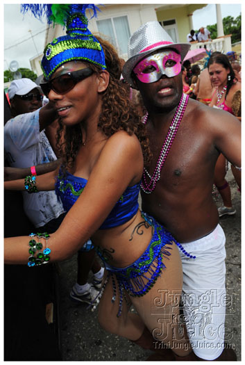 kadooment_day_blue_box_2012-051