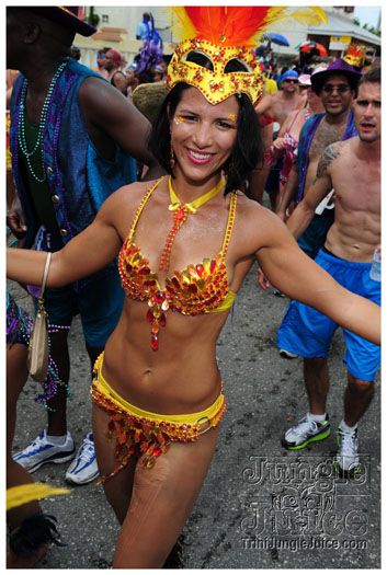 kadooment_day_blue_box_2012-053