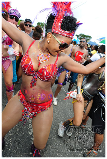 kadooment_day_blue_box_2012-054