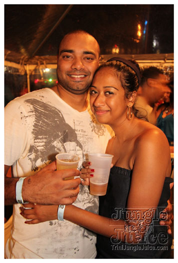rave_miami_2012_oct6-011