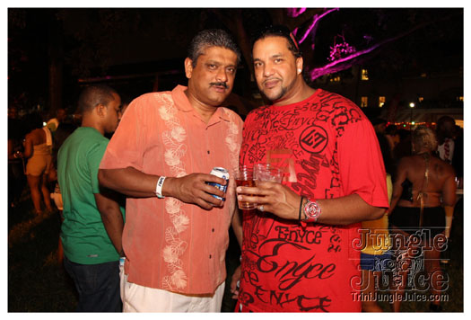 rave_miami_2012_oct6-015