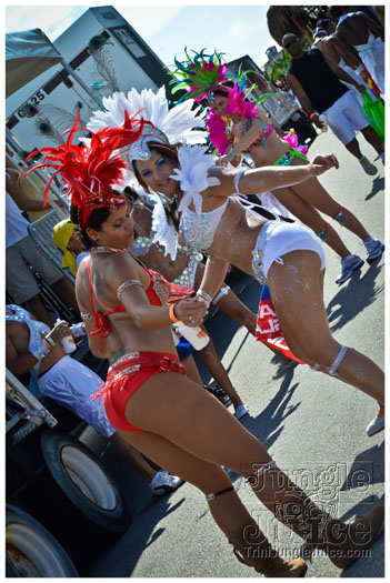 cayman_carnival_2012_part1-036