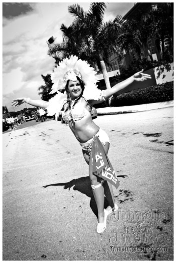 cayman_carnival_2012_part1-038