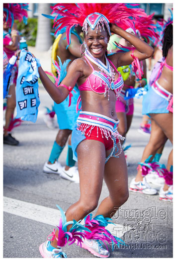 cayman_carnival_2012_part1-044