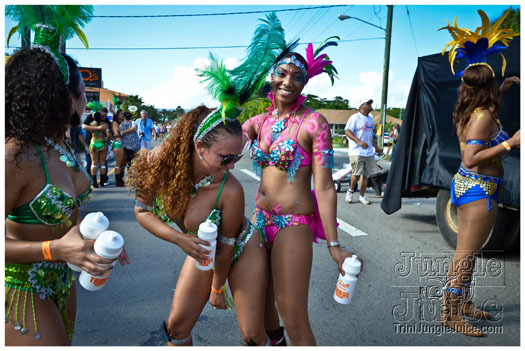 cayman_carnival_2012_part2-109