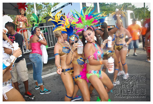 cayman_carnival_2012_part2-112