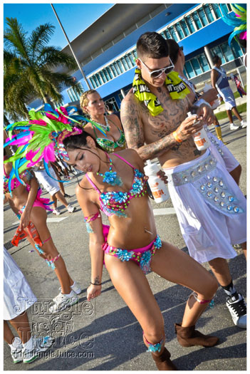 cayman_carnival_2012_part3-025