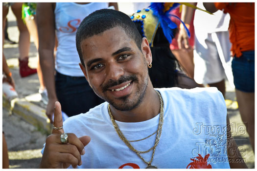 cayman_carnival_2012_part3-029