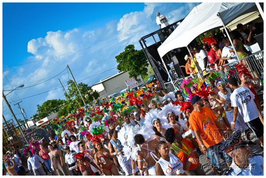 cayman_carnival_2012_part3-045