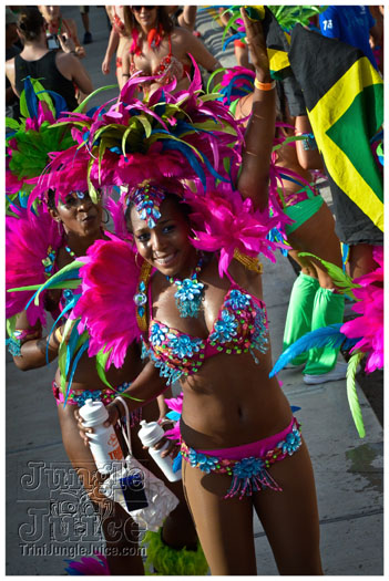 cayman_carnival_2012_part3-046