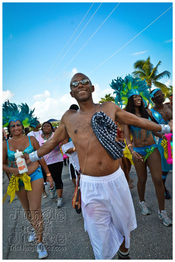 cayman_carnival_2012_part3-052