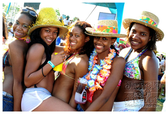 beach_jouvert_2012_part2-044